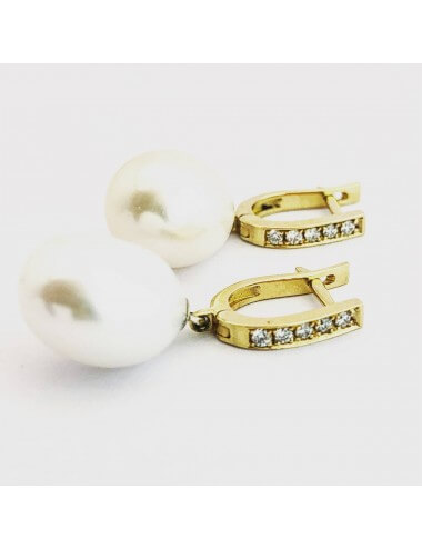 Geltono aukso auskarai su briliantais ir ovalo formos perlais