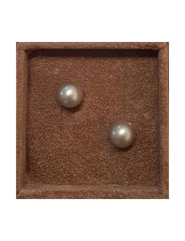 Akoya sea pearls