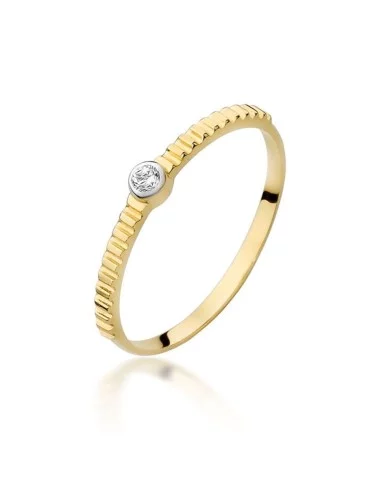 Modernus spindesys - geltono aukso žiedas su deimantu
