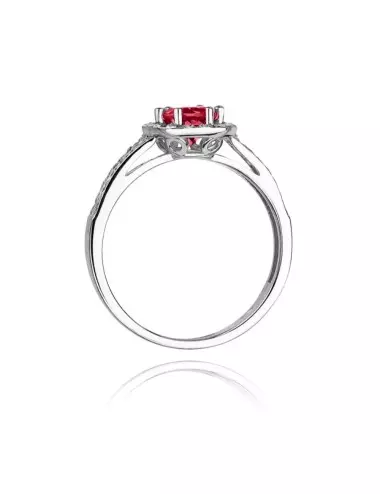 Rubino prabanga - balto aukso žiedas su Ovalo formos rubinu ir deimantais