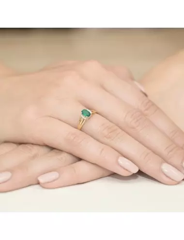 Smaragdinis - balto aukso žiedas su ovalo formos smaragdu ir deimantais (0,45 ct)_3