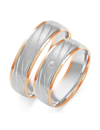 Gilios matinės faktūros auksiniai vestuviniai žiedai su deimantu