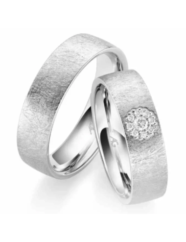 Tekstūrinis vestuvinis žiedas su deimantais - Saulutė