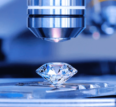 Laboratorijoje užauginti deimantai: kas tai ir kuo jie išskirtiniai?