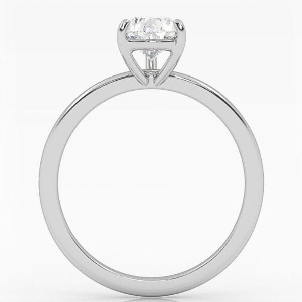 klasikinis balto aukso sužadėtuvių žiedas su lašo formos deimantu