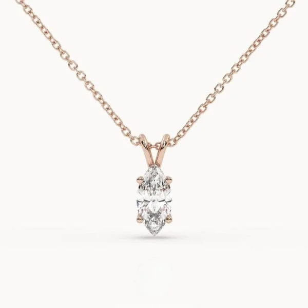 Klasikinis pakabukas su markizės formos deimantu iš raudono aukso - Marquise cut