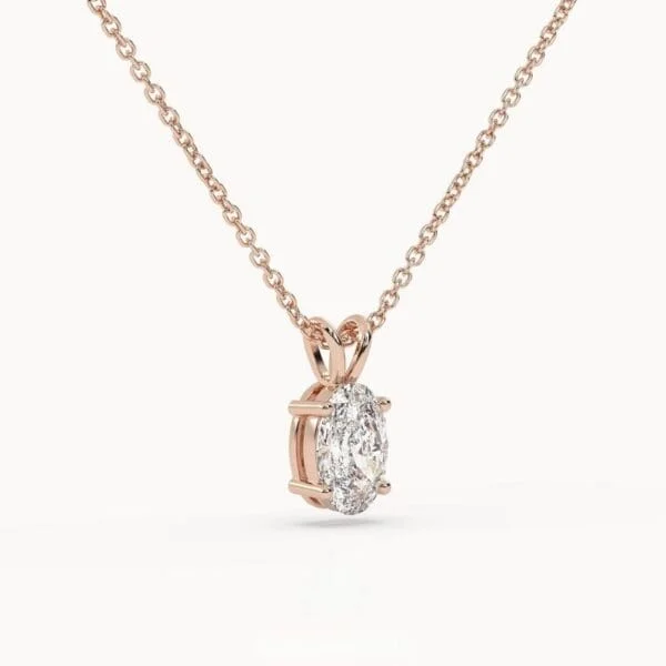 Klasikinis pakabukas su ovalo formos deimantu iš raudono aukso - Oval cut