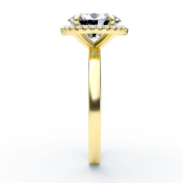 Klasikinis sužadėtuvių žiedas su deimantu ir halo juostele iš geltono aukso - oval cut