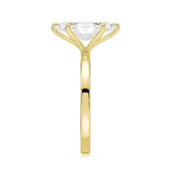 Klasikinis sužadėtuvių žiedas su deimantu iš geltono aukso - marquise cut