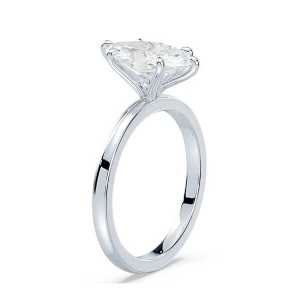Klasikinis sužadėtuvių žiedas su deimantu iš balto aukso arba platinos - marquise cut