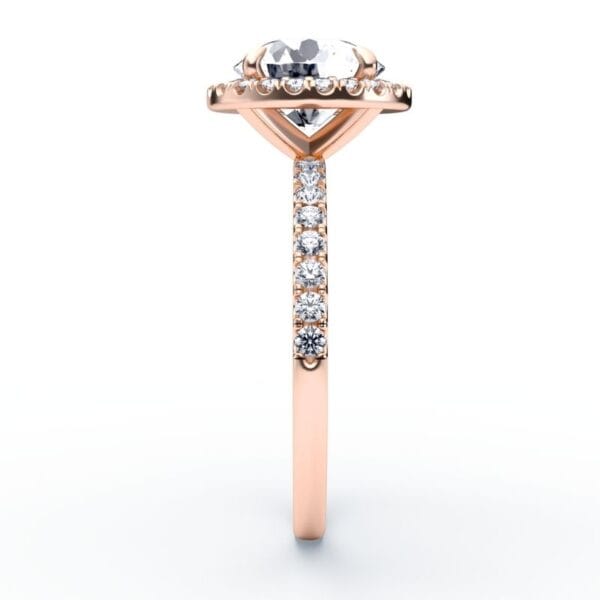 Modernus sužadėtuvių žiedas su deimantu ir halo juostele iš raudono aukso - round cut briliantas