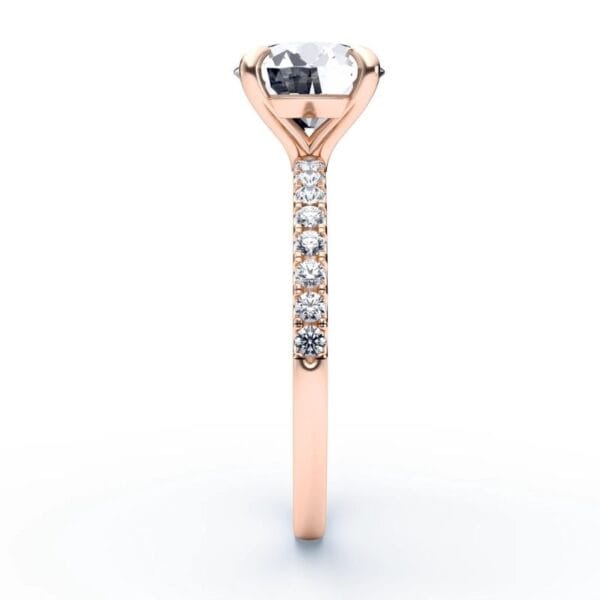 Modernus sužadėtuvių žiedas su deimantu iš raudono aukso - round cut briliantas