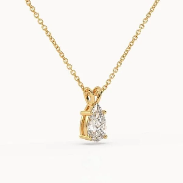 Klasikinis pakabukas su lašo formos deimantu iš geltono aukso - Pear cut