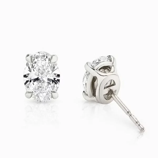 Klasikiniai auskarai su deimantu iš balto aukso arba platinos - oval cut deimantai