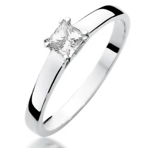 Sužadėtuvių žiedas su deimantu – Princess cut (0,30 ct)
