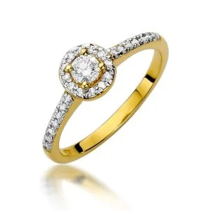 Švytintis Apvalumas – halo geltono aukso žiedas su deimantais (0,52 ct)