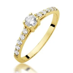 Deimantinė linija – geltono aukso žiedas su deimantais (0,60 ct)