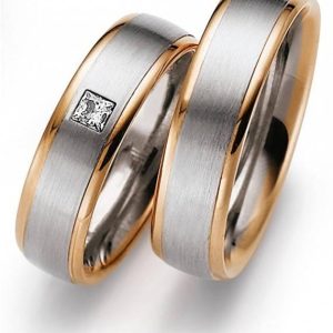 Modernus vestuvinis žiedas su deimantu - Princess (0,10ct)