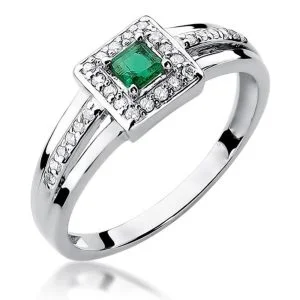 Smaragdo kampai – balto aukso žiedas su smaragdu ir deimantais (0,29 ct)