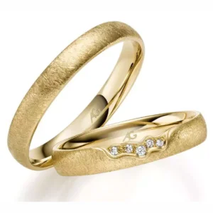 Vestuvinis žiedas su tekstūra (be deimantu)