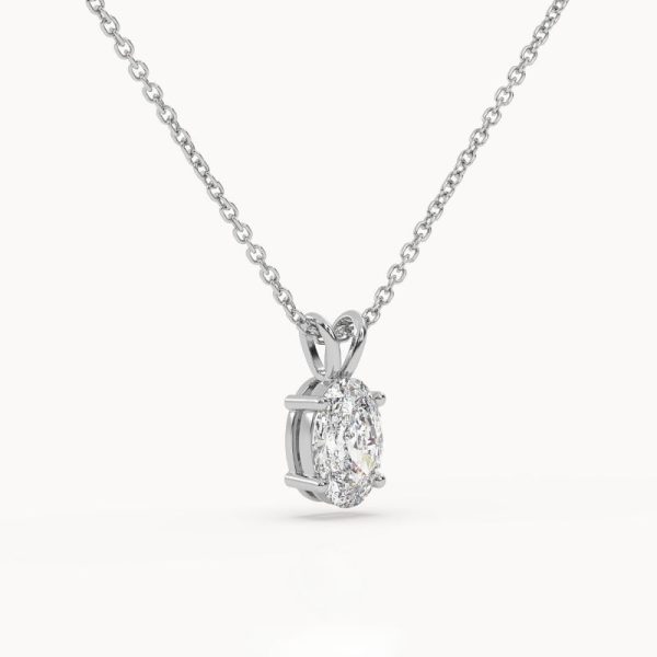 Klaskinis pakabukas su ovalo formos deimantu iš balto aukso arba platinos