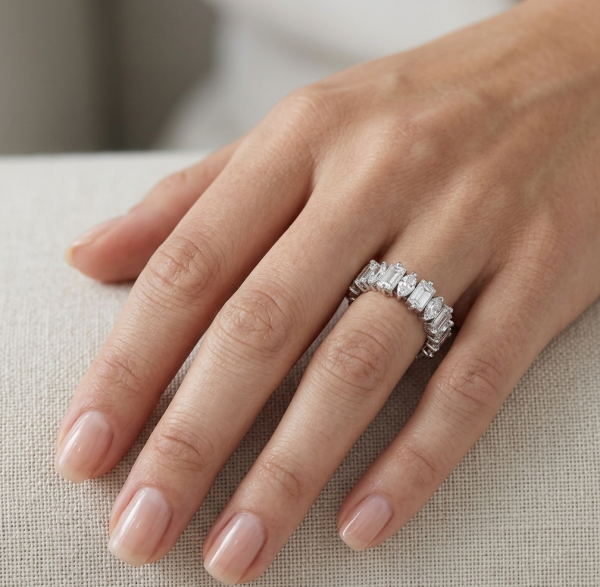 Deimantinė juostelė su 9 Marquise & 9 Baguette deimantais 4.50 karatų balto aukso