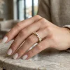 Deimantinė juostelė su laboratoriniais 24 Marquise/Round 7.36 karatai geltonas auksas ant piršto