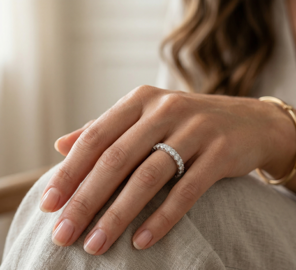 Deimantinė juostelė su laboratoriniais deimantais (3.80 ct) 4.00 mm geltonas auksas balto aukso ant pirsto