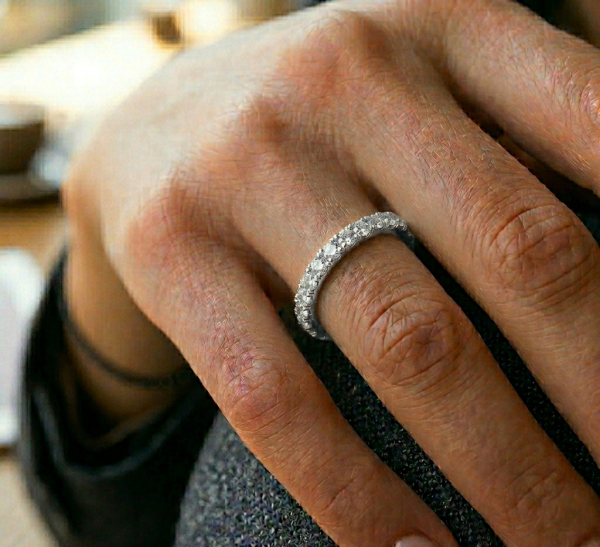 Žiedas su deimantais - balto aukso deimantinė juostelė (LAB 15 vnt - 0.45 ct) 2.00 mm 44