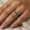 Žiedas su juodais deimantais - balto aukso deimantinė juostelė ant prišto(13 vnt - 1.05 ct) 3.00 mm