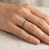 Žiedas su juodais deimantais - deimantinė juostelė balto aukso (20 vnt - 0.20 ct) 1.50 mm 2