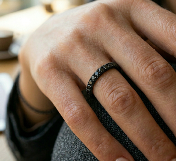 Žiedas su juodais deimantais - juodo aukso deimantinė juostelė (15 vnt - 0.45 ct) 2.00 mm 222