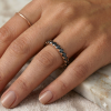 Žiedas su juodais deimantais - raudono aukso deimantinė juostelė ant prišto(13 vnt - 1.05 ct) 3.00 mm 2