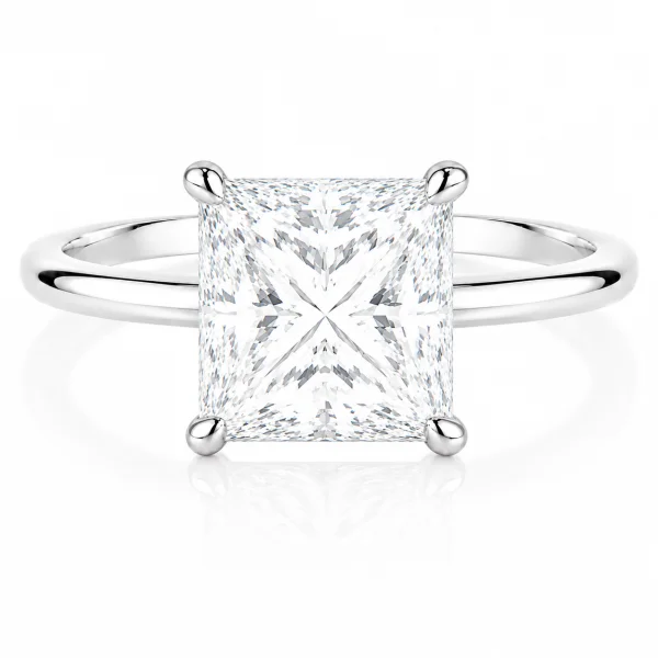 Balto aukso sužadėtuvių žiedas su Princess deimantu (Lab Grown Diamond)