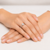 Žiedas su deimantu (Oval Lab Grown 0.50 ct) balto aukso ant rankos