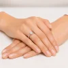 Žiedas su deimantu (Oval Lab Grown 0.50 ct) balto aukso ant rankos